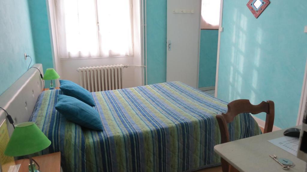 Hotel Au Petit Bearn Salies-de-Béarn Kültér fotó
